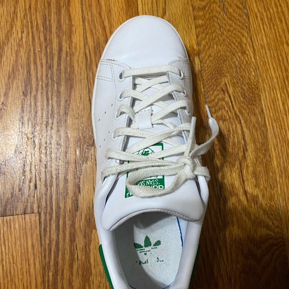 Sneakers - Picture 6 of 8